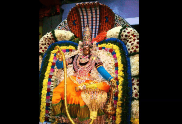 muppathamman-who-will-remove-the-evil-of-the-serpent