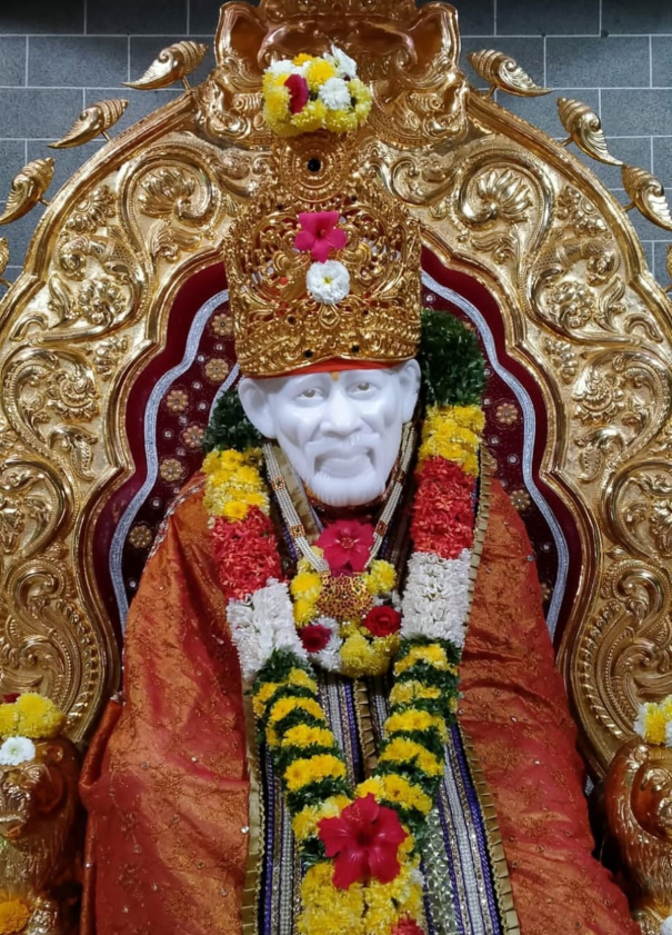 sai-baba-is-in-every-statue