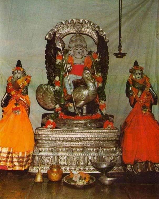 kakkum-karthikai-selvan-18-kanthanin-thiruthalangal-10-ettukkudi-subramaniya-swamy-koil