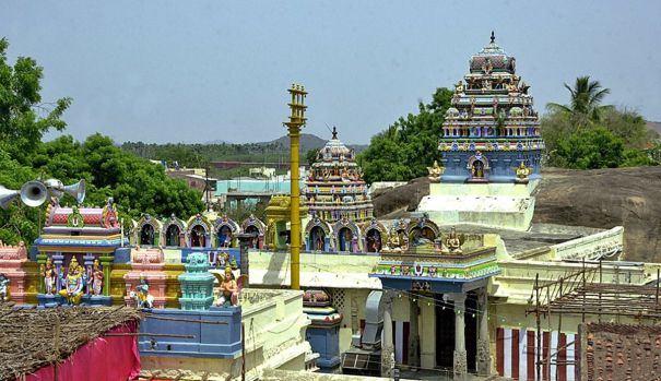 singaperumal-koil-sri-padaladri-narasimhar-brahmotsavam-ahobilavalli-thayar-procession-car-festival