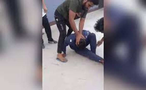 suspected-of-stealing-rs50-customs-officer-beaten-to-death-video-goes-viral