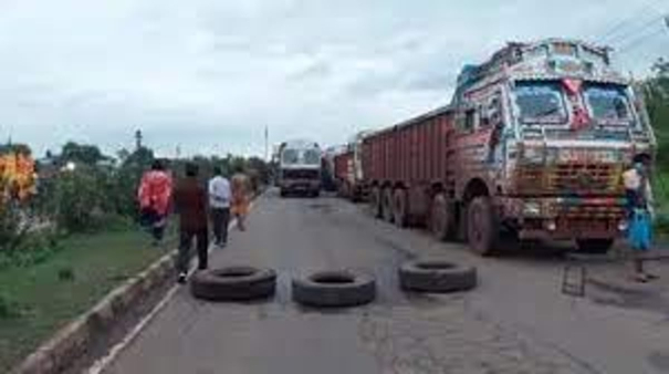 truck-rammed-into-wedding-procession-5-killed-tragedy-in-odisha