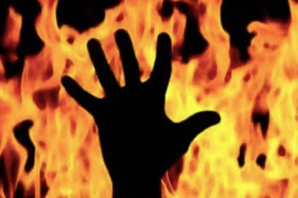 agra-man-set-on-fire-when-he-visits-in-laws-house