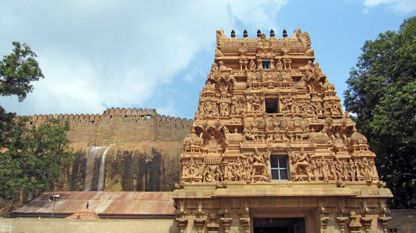 pudukottai-thirumayam-fort-sathyamurthi-perumal-temple-and-satyagiriswarar-temple