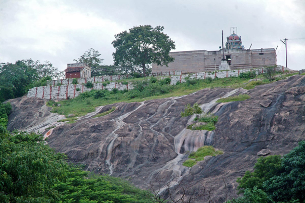 kaakkum-karthigai-selvan-40-kanthanin-thiruthalangal-lord-murugan-temples-kinathukadavu-ponmalai-velayuthaswamy