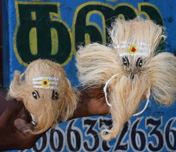 vinayagar-made-in-palm-seeds