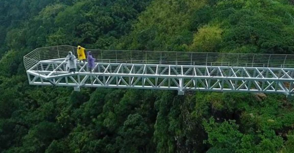 tourists-request-lowering-of-entry-fees-to-vagamon-glass-bridge