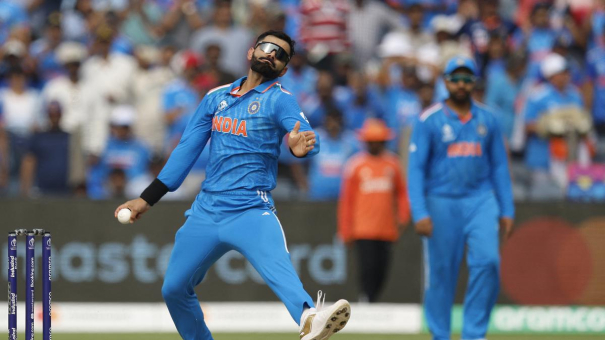 virat-kohli-bowls-in-odi-world-cup-after-eight-years-during-india-vs-bangladesh