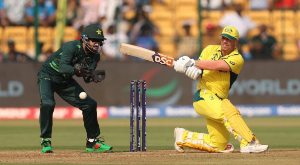 australia-sets-368-tough-target-for-pakistan