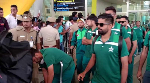 pakistan-team-came-to-chennai-after-11-years-fans-welcome