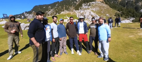 indian-coaching-team-went-to-trekking