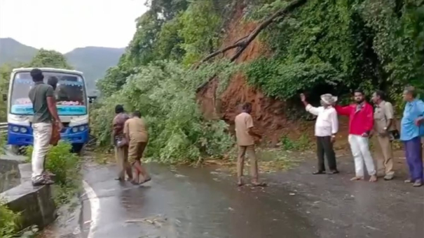 heavy-rains-cause-landslides-in-nilgiris