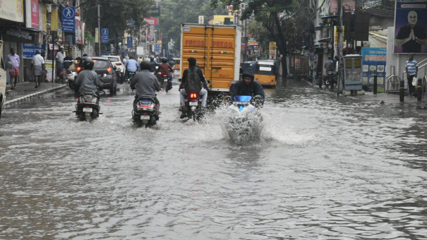 heavy-rains-have-turned-chennai-floating