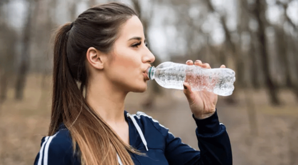 240000-plastic-fragments-1litre-bottle-of-water