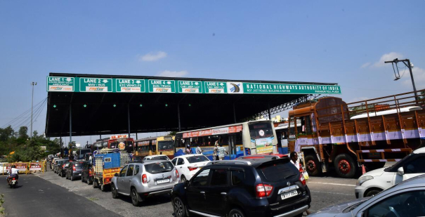 demand-to-remove-32-toll-booths-operating-in-violation-of-rules-in-tamil-nadu