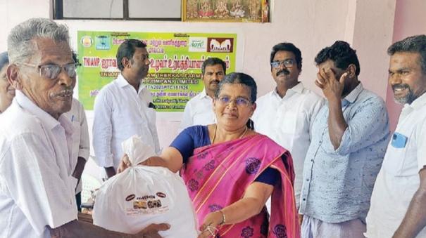 madurai-farmers-who-sell-grocery-packages