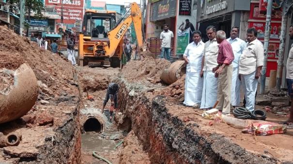 alteration-work-goes-of-underground-sewer-pipes-in-kumbakonam