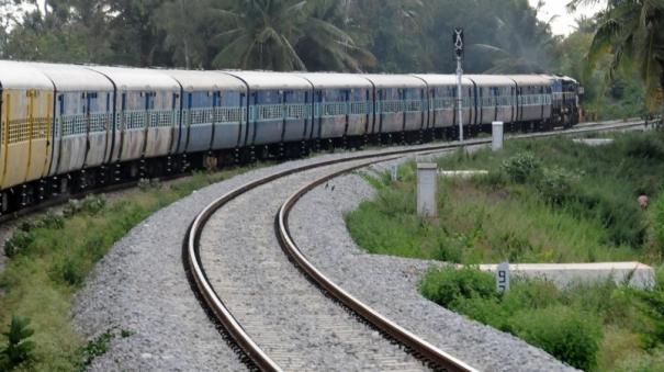 male-body-found-in-express-train-at-basin-bridge-yard-railway-police-probe