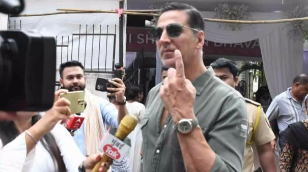 akshay-kumar-first-vote-after-getting-indian-citizenship