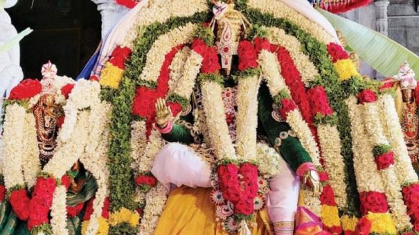 thirukalyana-vaibhavam-kolagalam-for-narasimha-swamy-at-krishnagiri