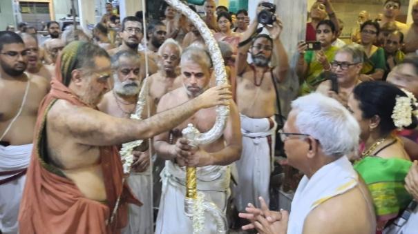 silver-bow-and-arrow-for-ayodhya-ram-mandir