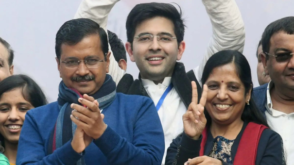 arvind-kejriwal-says-that-his-wife-not-interested-in-politics