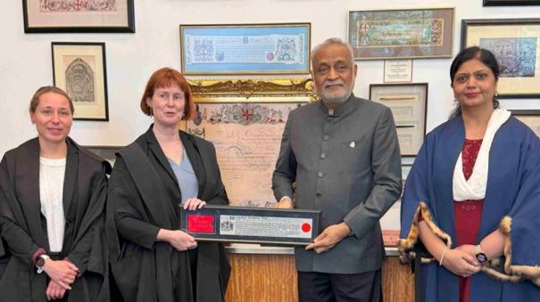 kamlesh-patel-receives-freedom-of-the-city-award-london