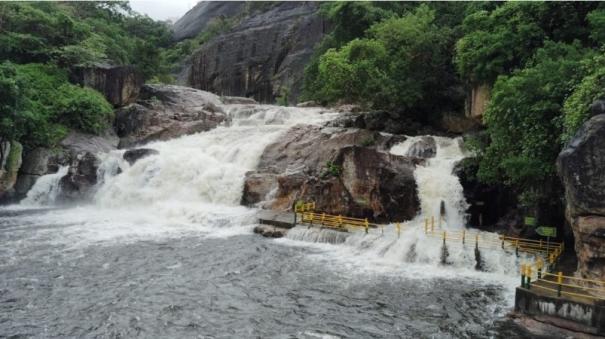 494-mm-of-rain-has-fallen-so-it-causing-flooding-in-manimuthar-waterfalls