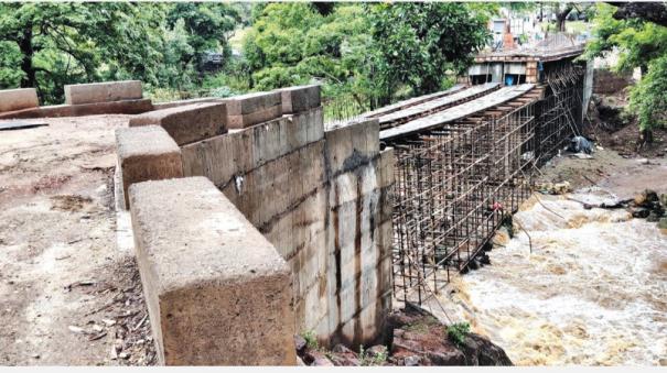 delayed-construction-of-bridge-across-mudumalai-to-moyar