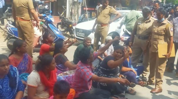 coimbatore-case-of-worker-killed-on-private-hospital-relatives-road-blocked