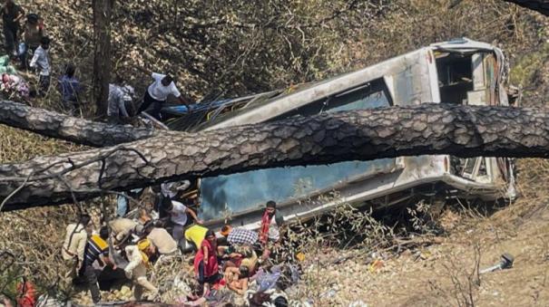 21-killed-40-injured-as-bus-falls-into-gorge-in-jammu