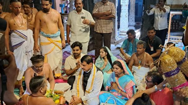 madhya-pradesh-chief-minister-worshiped-with-his-family-at-the-nataraja-temple