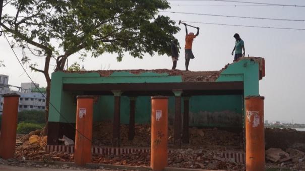 demolition-of-125-year-old-melamadai-sawadi-building-on-madurai