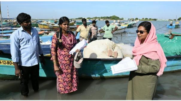 a-team-of-officials-inspected-4-000-country-boats-in-tuticorin