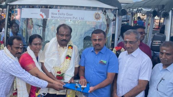 2-electric-buses-worth-rs-30-lakh-devotees-donated-to-palani-temple