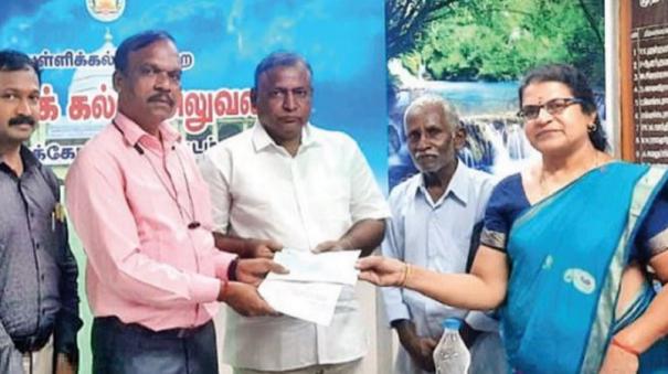 rs-10-lakh-for-mookudi-govt-school-ex-students-are-generous