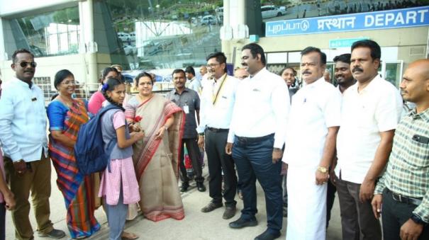corporation-school-students-who-flew-to-chennai-to-watch-the-assembly-event