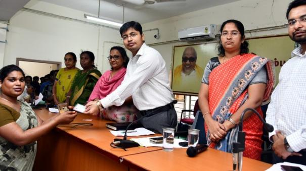 coimbatore-collector-provided-welfare-assistance-to-74-transgenders