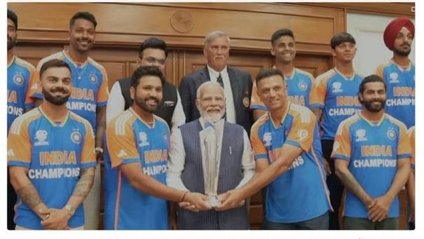 pm-modi-hosted-a-party-for-the-world-cup-winning-indian-cricket-team