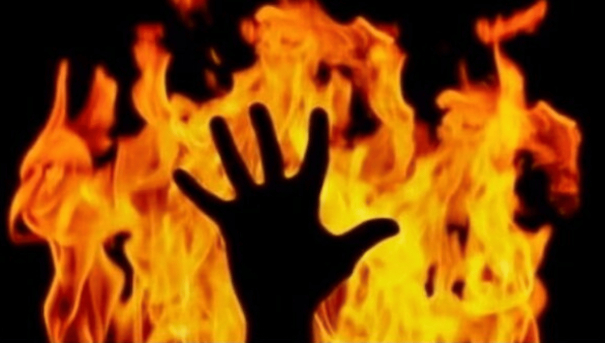 attempt-to-demolish-house-on-the-grounds-of-encroachment-youth-set-ablaze-in-gummidipoondi