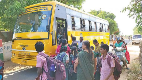 bus-to-govt-school-at-rs-16-lakhs-in-kangeyam