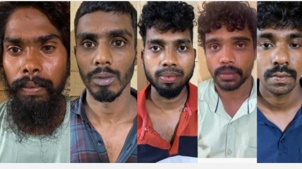 in-kodagu-district-a-gang-tried-to-kidnap-five-girls-in-a-car-and-rape-them