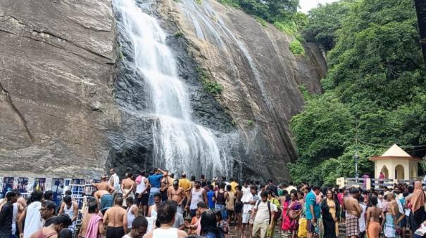 tenkasi-southwest-monsoon-intensity-excitement-in-kurdalam-waterfalls