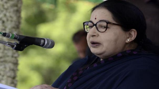 what-happened-in-hospital-during-jayalalitha-s-treatment-case-seeking-cbi-probe