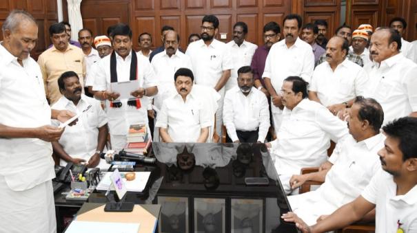 newly-elected-vikravandi-mla-sworn-in-presence-of-cm-stalin