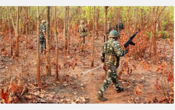 naxals-attack-with-pipe-bombs-in-chhattisgarh-2-soldiers-killed