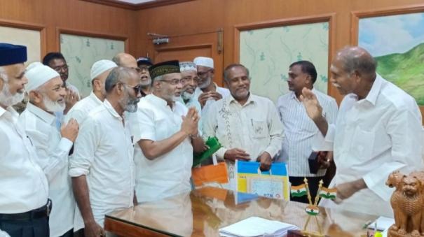 govt-subsidy-for-haj-pilgrims-after-3-years-muslims-thanks-to-the-cm-in-person