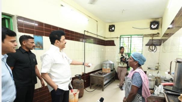 chief-minister-mk-stalin-surprise-inspection-at-thenampet-amma-unavagam