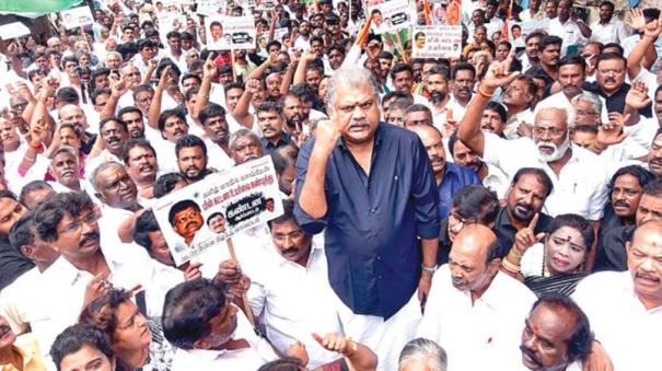 withdrawal-of-electricity-tariff-hike-protest-led-by-gk-vasan