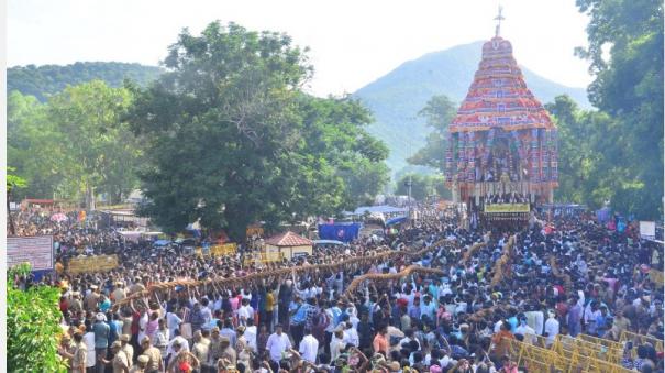 kallazhagar-temple-adiperundruvizha-procession